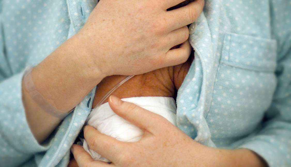 La lactancia materna mejora el desarrollo cerebral de los bebés prematuros y su rendimiento en la etapa escolar