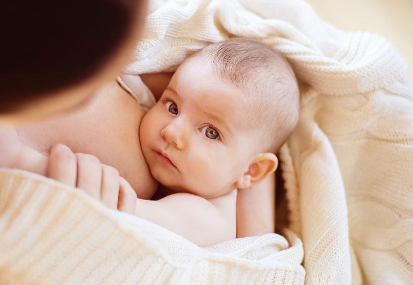 La lactancia materna protege a los bebés de madres que han sufrido violencia de género en el embarazo