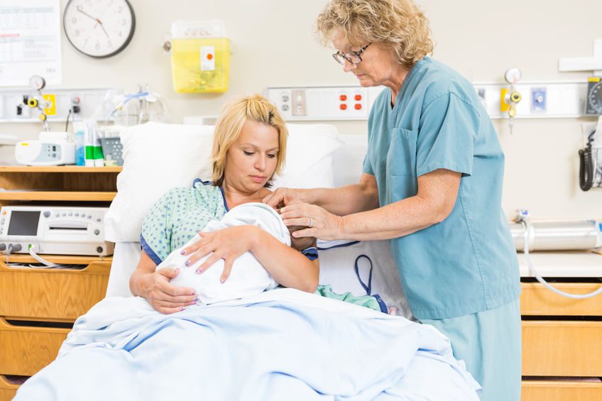 Las secuelas físicas del parto y los problemas de lactancia afectan a la salud mental materna