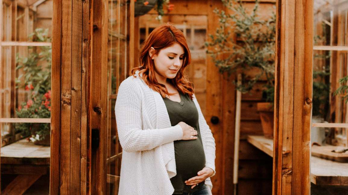 La COVID-19 en embarazadas no se asocia a complicaciones en el recién nacido, según un estudio