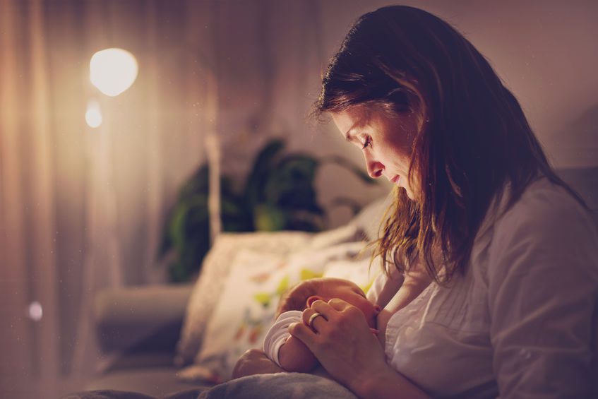 La lactancia materna ayuda a proteger a los bebés frente al coronavirus