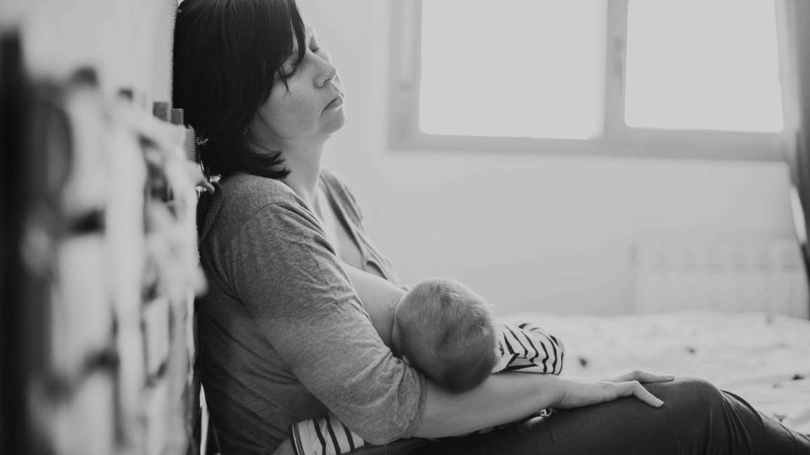 MAMÍFERA: un proyecto fotográfico sobre la experiencia maternal